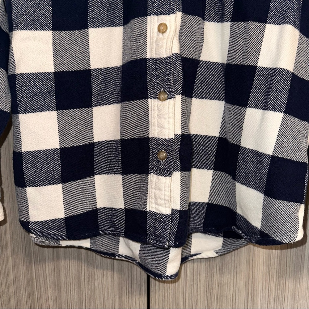LL Bean Navy Plaid Long Sleeve Soft Flannel Shirt 100% Organic Cotton 506162 W L - Picture 2 of 16